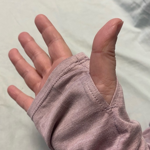 Reebok Women’s Performance Hooded Pullover - Picture 5 of 6